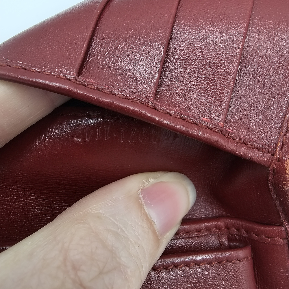 Gucci Red Leather Card Holder - Picture 7 of 9